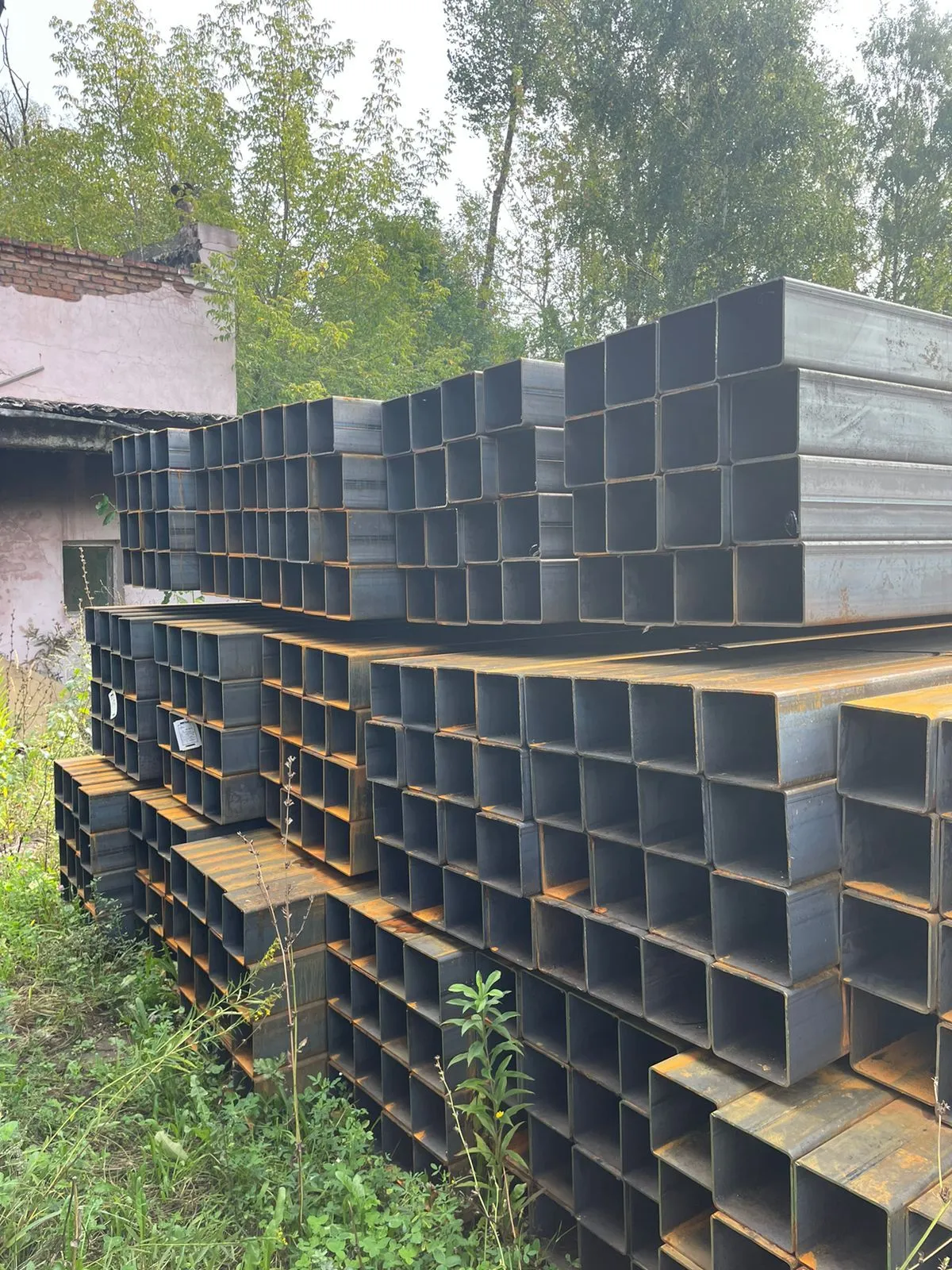 Купить Труба профильная 100х100х2.5 мм