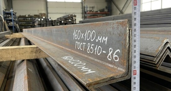 Уголок неравнополочный 160х100 мм встроительстве